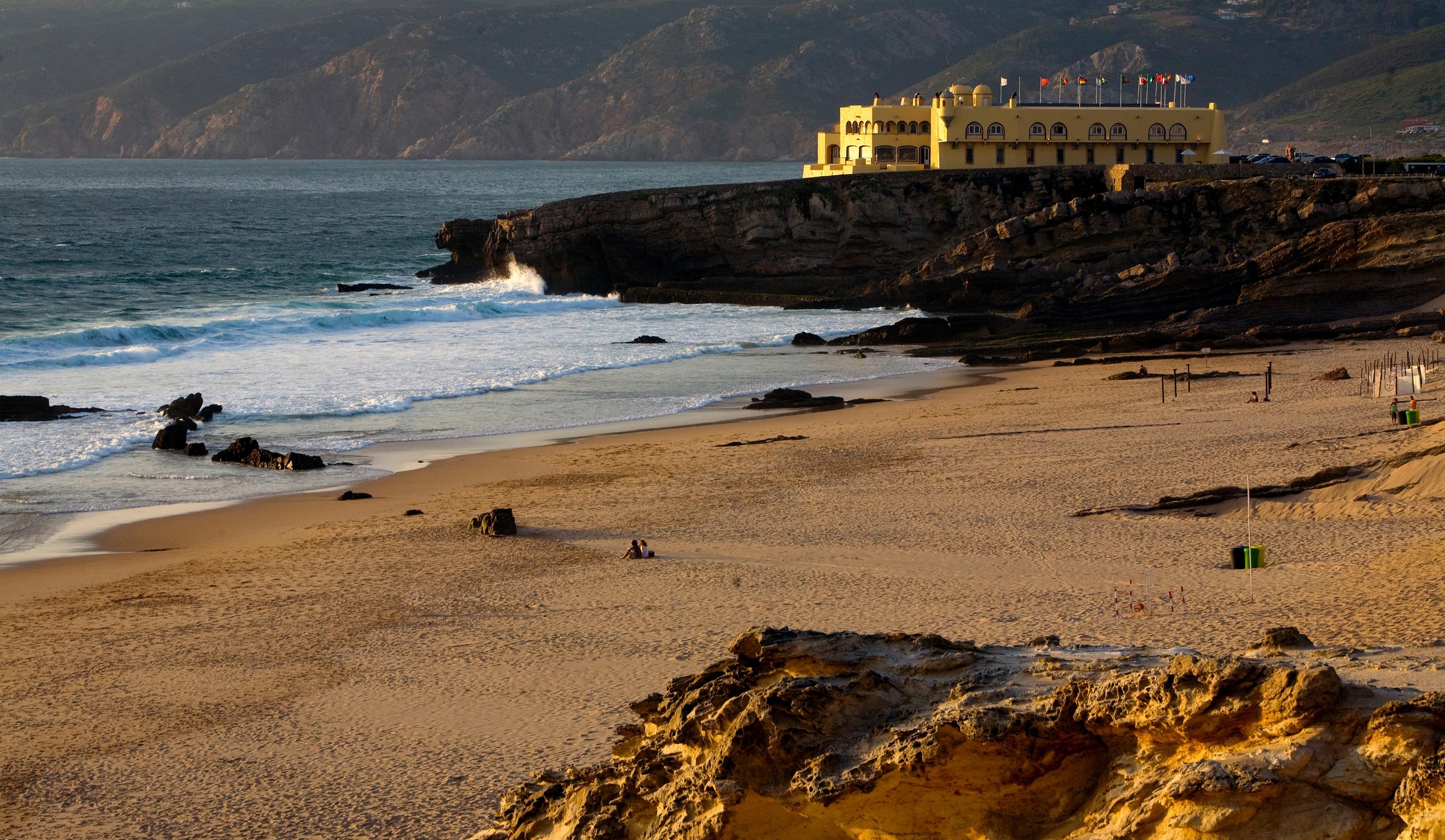 Hotel Fortaleza Do Guincho Relais & Chateaux Cascais Exterior foto The cliffside hotel at Lands End