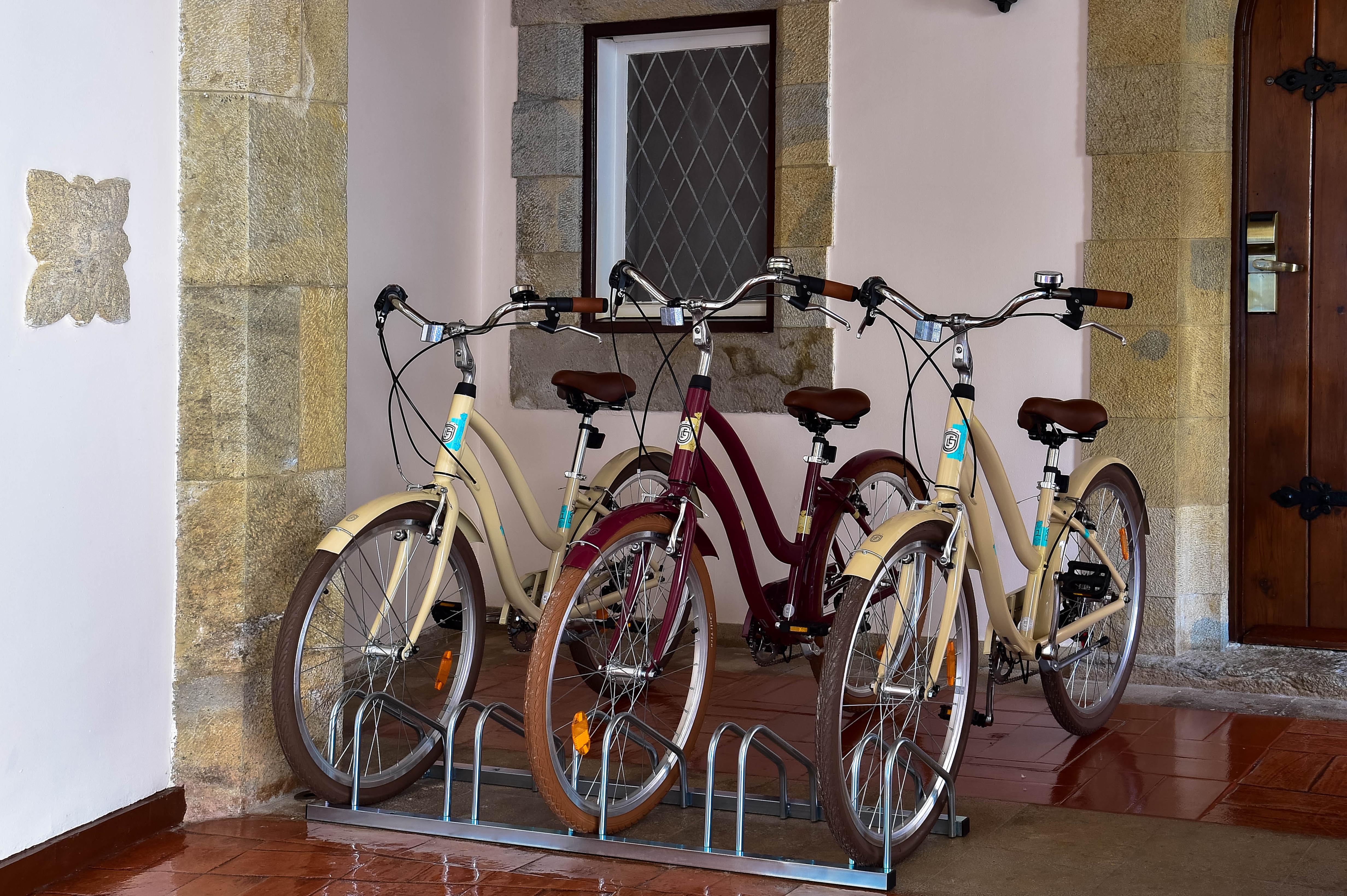 Hotel Fortaleza Do Guincho Relais & Chateaux Cascais Exterior foto Bicycles for guests